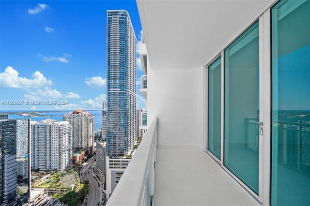 Building Photo - 951 Brickell Ave