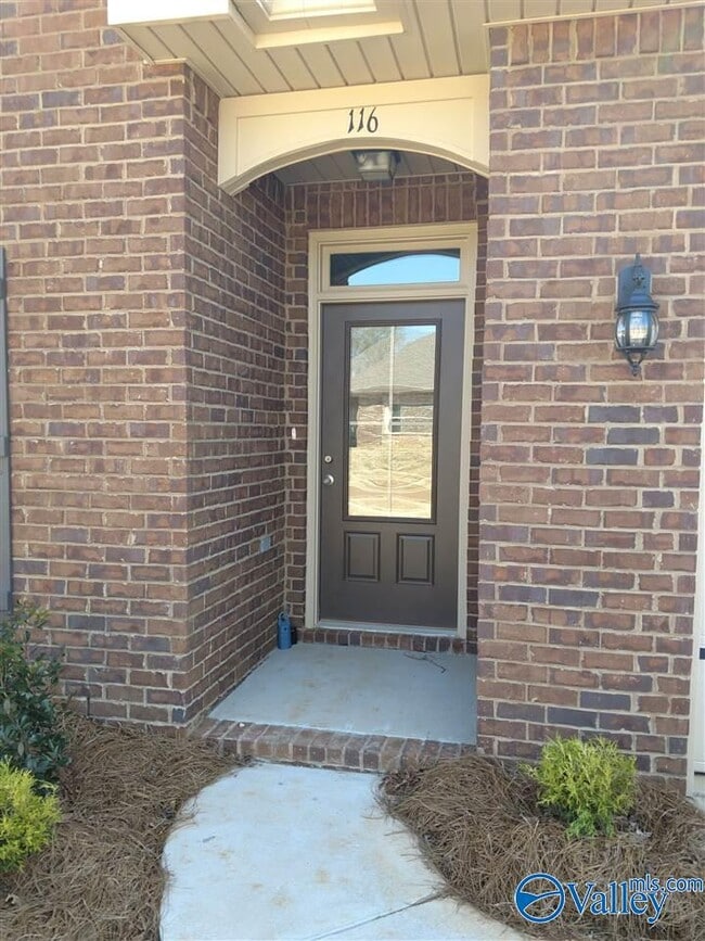Building Photo - 116 Shrewsberry Dr