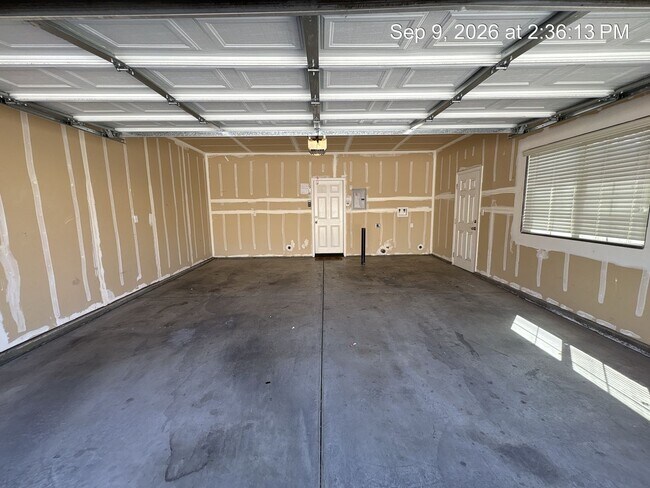 Building Photo - 3210 Villa St