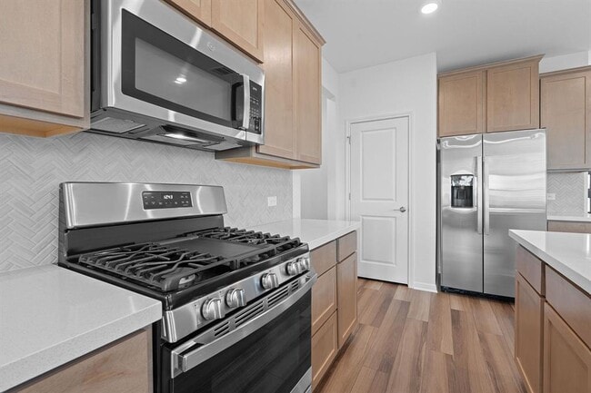 Building Photo - 202 Lime St