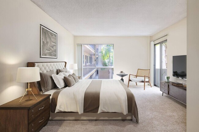 Building Photo - Dorchester Apartments | Spacious 1 & 2 Bedroom Apartments Near SDSU