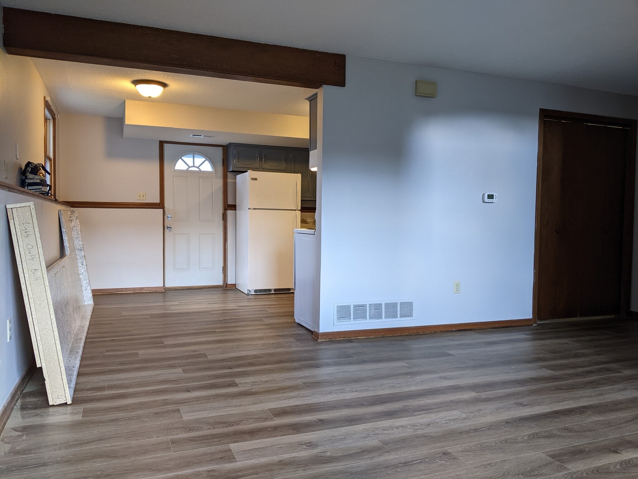 Building Photo - 303 N 6th St