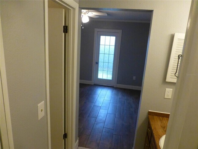 Building Photo - 1890 Wolford Rd