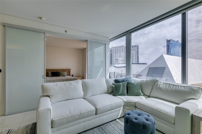 Building Photo - 3722 Las Vegas Blvd S