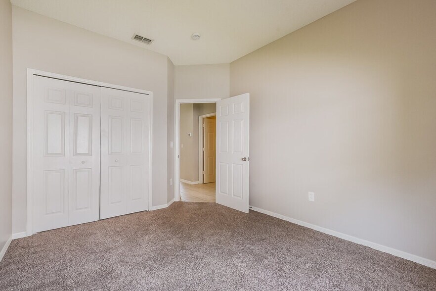 Building Photo - 3337 Bellingham Dr
