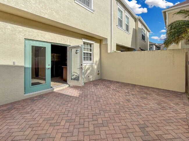 Building Photo - Well-Maintained 3-Bedroom Townhouse in Botanica | 1-Car Garage | Jupiter