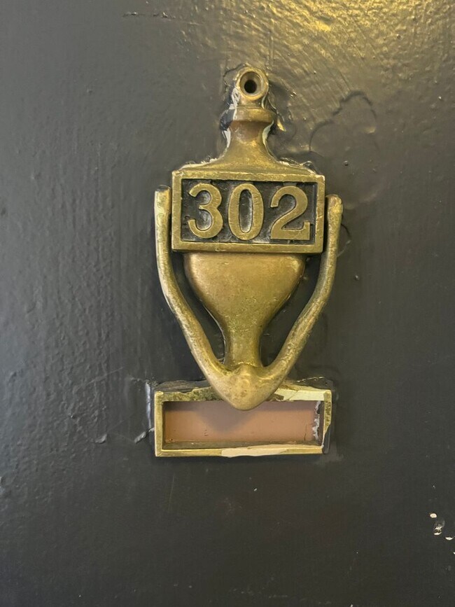 Building Photo - 810 Longfellow St NW