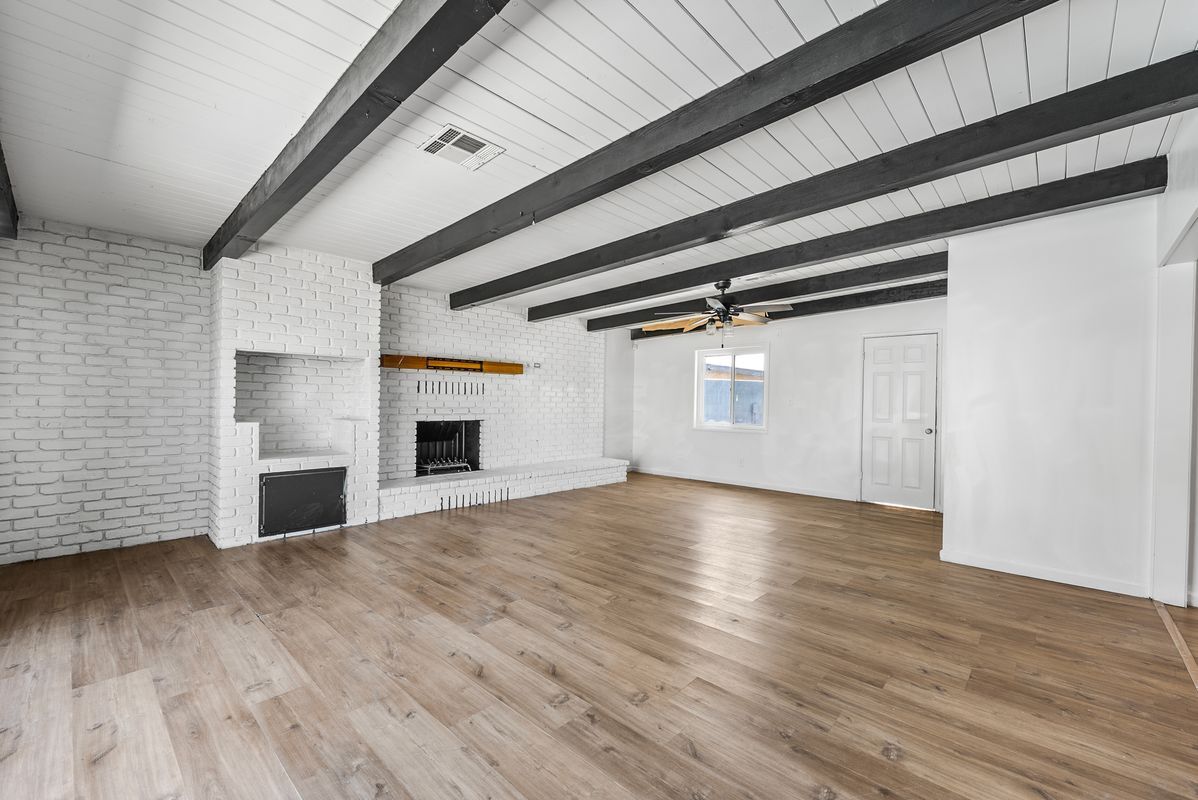 Building Photo - 442 Lightcap St