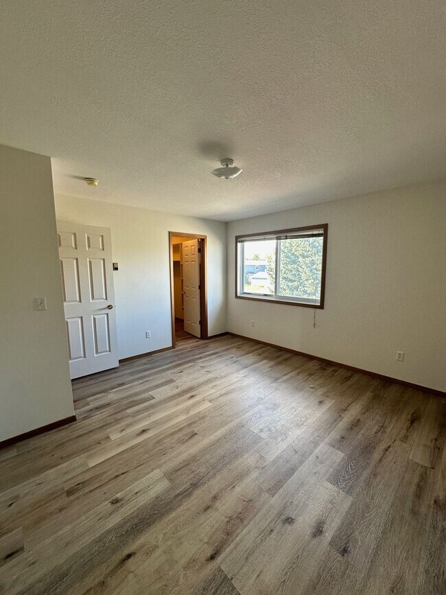 Building Photo - 110 N Pondera Ave