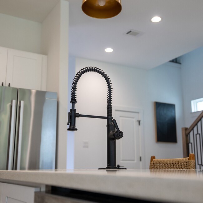 Building Photo - 3818 Lynnfield St