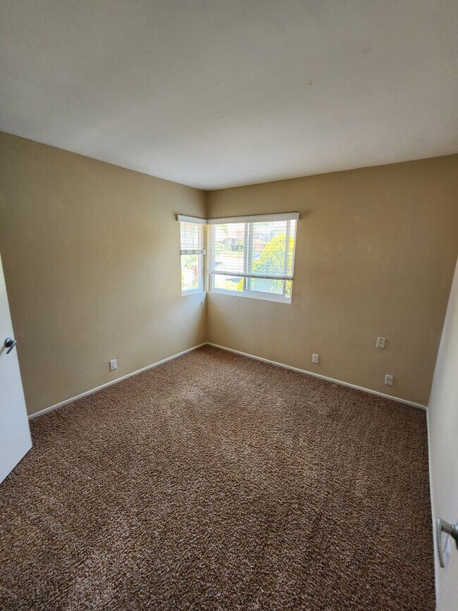 Building Photo - 3 BR Home Plus Loft Area in Rancho Penasquitos