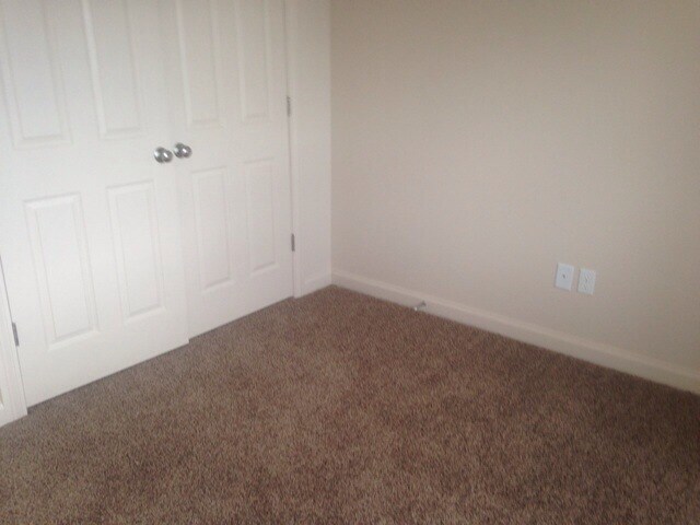 Building Photo - Great 4 bedroom Townhouse in Ogden for Rent