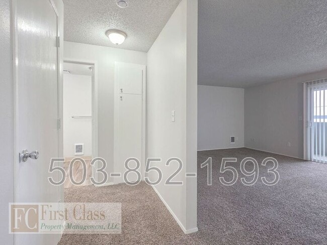 Building Photo - 1402 NE 186th Ave