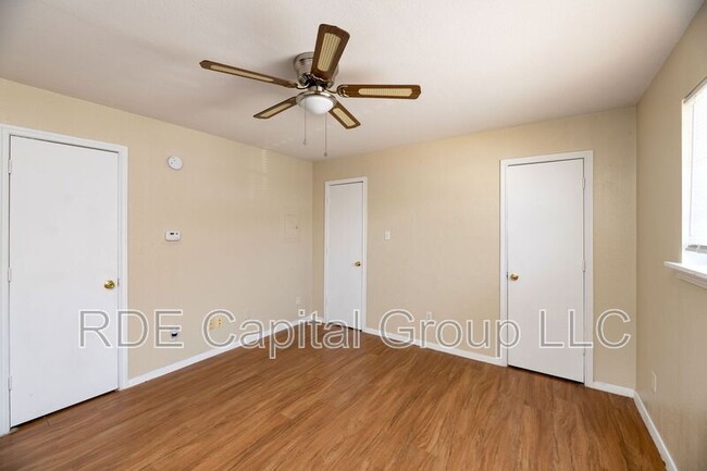 Building Photo - 4525 Columbia Ave