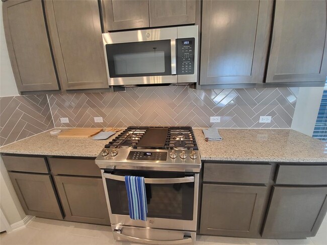 Building Photo - 345 Aqua Spgs Aly