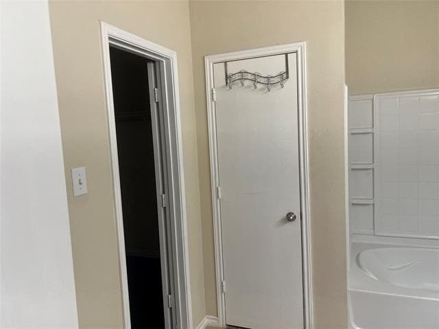 Building Photo - 6949 Sylvan Meadows Dr