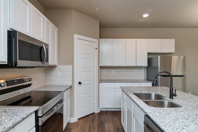 Building Photo - 743 Harvest Moon Dr