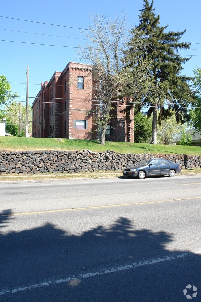 Natalie 1412 N Post St Spokane WA 99201 Apartment Finder