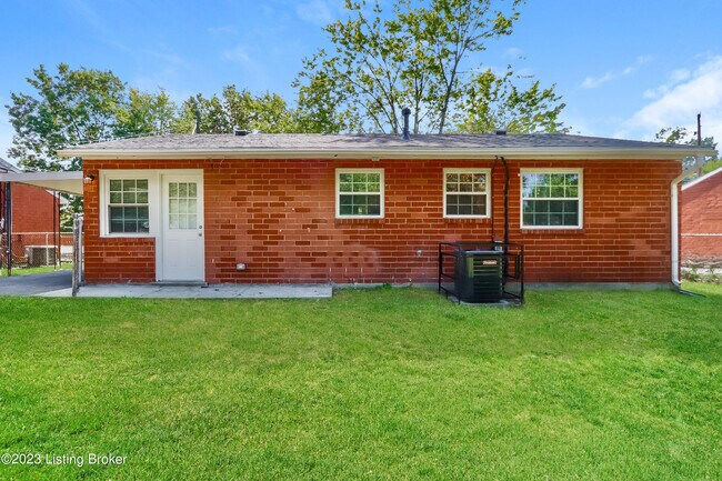 Building Photo - 413 Mac Brae Rd