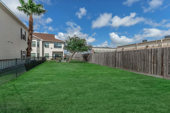 Building Photo - 6533 Patti Dr