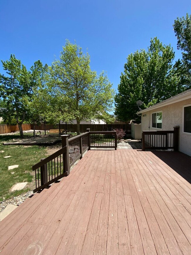 Building Photo - *COMING SOON* Beautifully Upgraded Rancher...