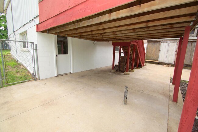 Building Photo - 3516 Central Ave