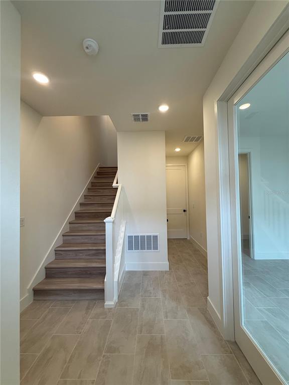 Building Photo - 15051 Groveside Rd