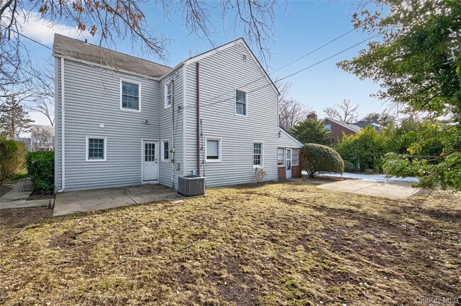 Building Photo - 78 Garfield St