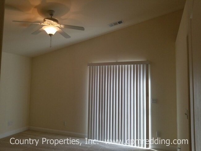 Building Photo - Spacious 3-Bedroom Plus Office Home in Riv...