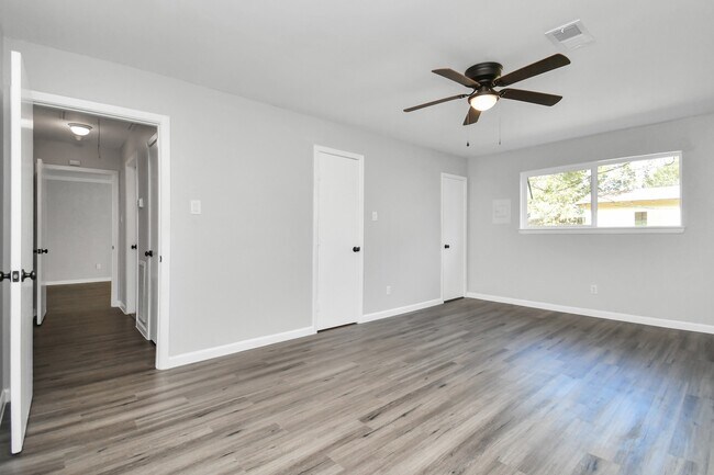 Building Photo - 9622 Vilven Ln