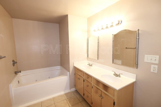 Building Photo - 3713 Mill Meadow Dr