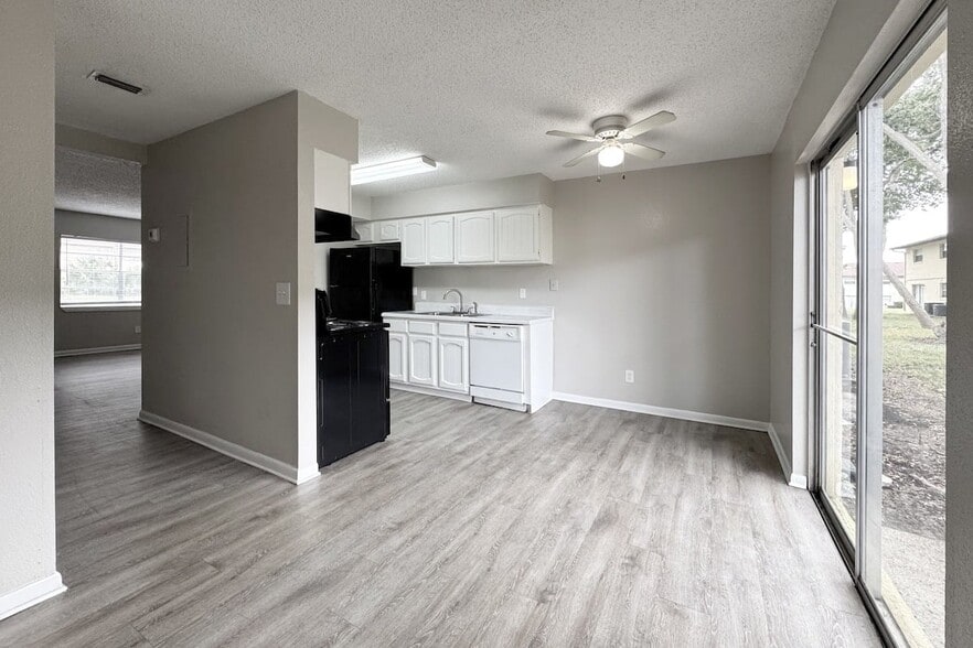 Building Photo - Ridge Apartments