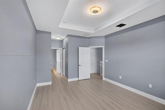 Building Photo - 14747 SW 25th Ln
