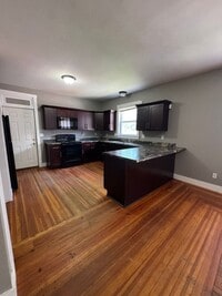 Building Photo - 5 Bedroom, 1 Bathroom Home