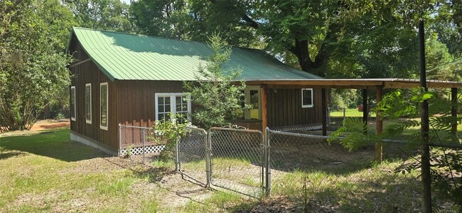 Building Photo - 2266 Young Rd