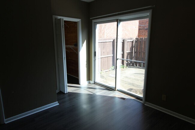 Building Photo - 707 Bellefonte St