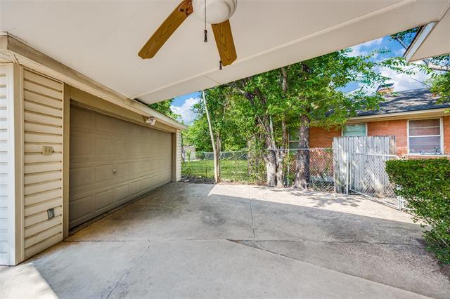 Building Photo - 3580 Ainsworth Dr