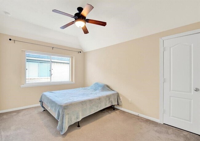 Building Photo - 25431 Hall Meadow Ln