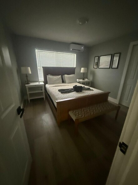 Building Photo - 320 Walnut St