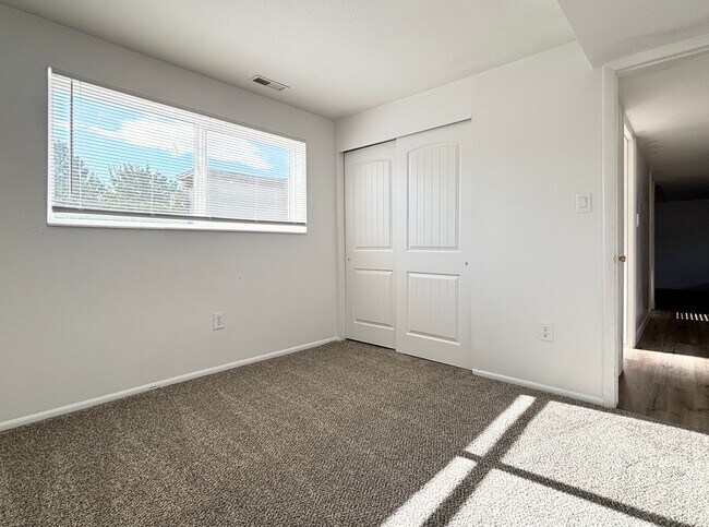 Building Photo - 403 N Morton Dr