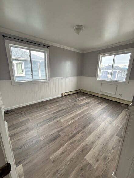 Building Photo - 130 Beach 98th St