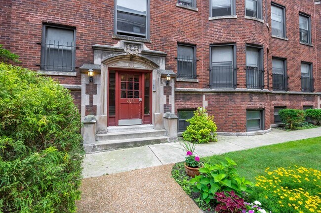 Building Photo - 7724 N Marshfield Ave