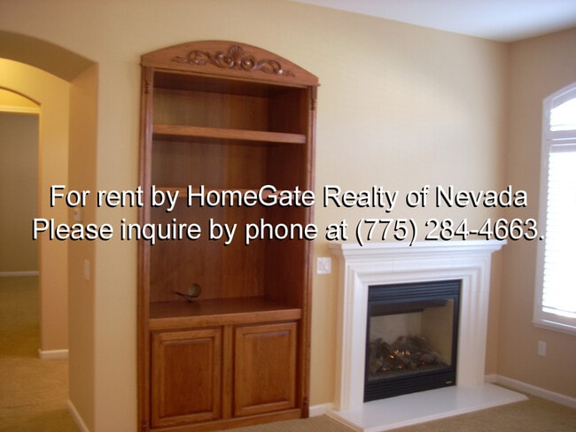 Building Photo - Beautiful Fleur de Lis townhome, Gated Community!