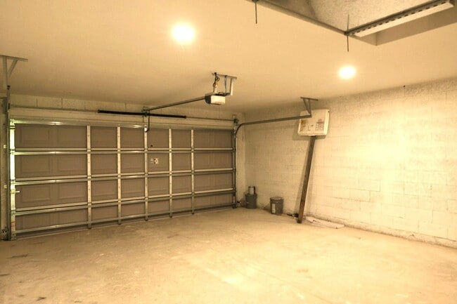 Building Photo - 345 Malauka Loop