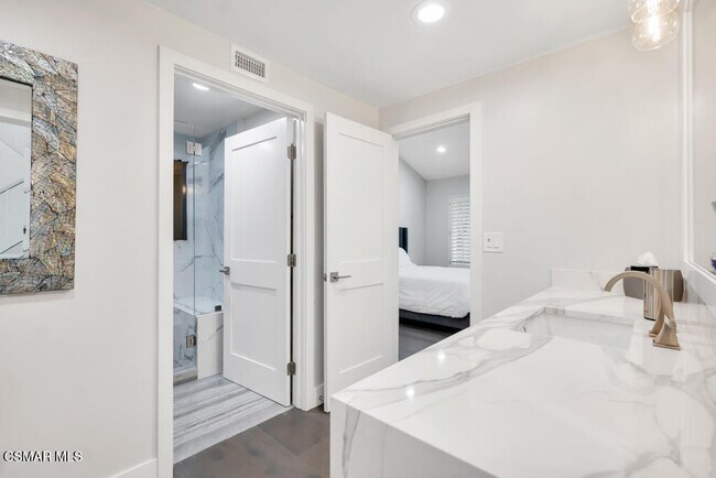 Building Photo - 4066 Calle Del Sol