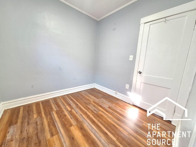 Building Photo - 4135 W Henderson St