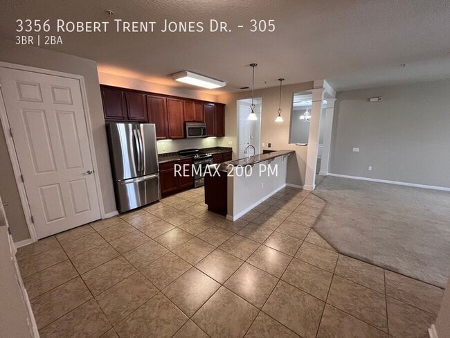 Building Photo - 3356 Robert Trent Jones Dr