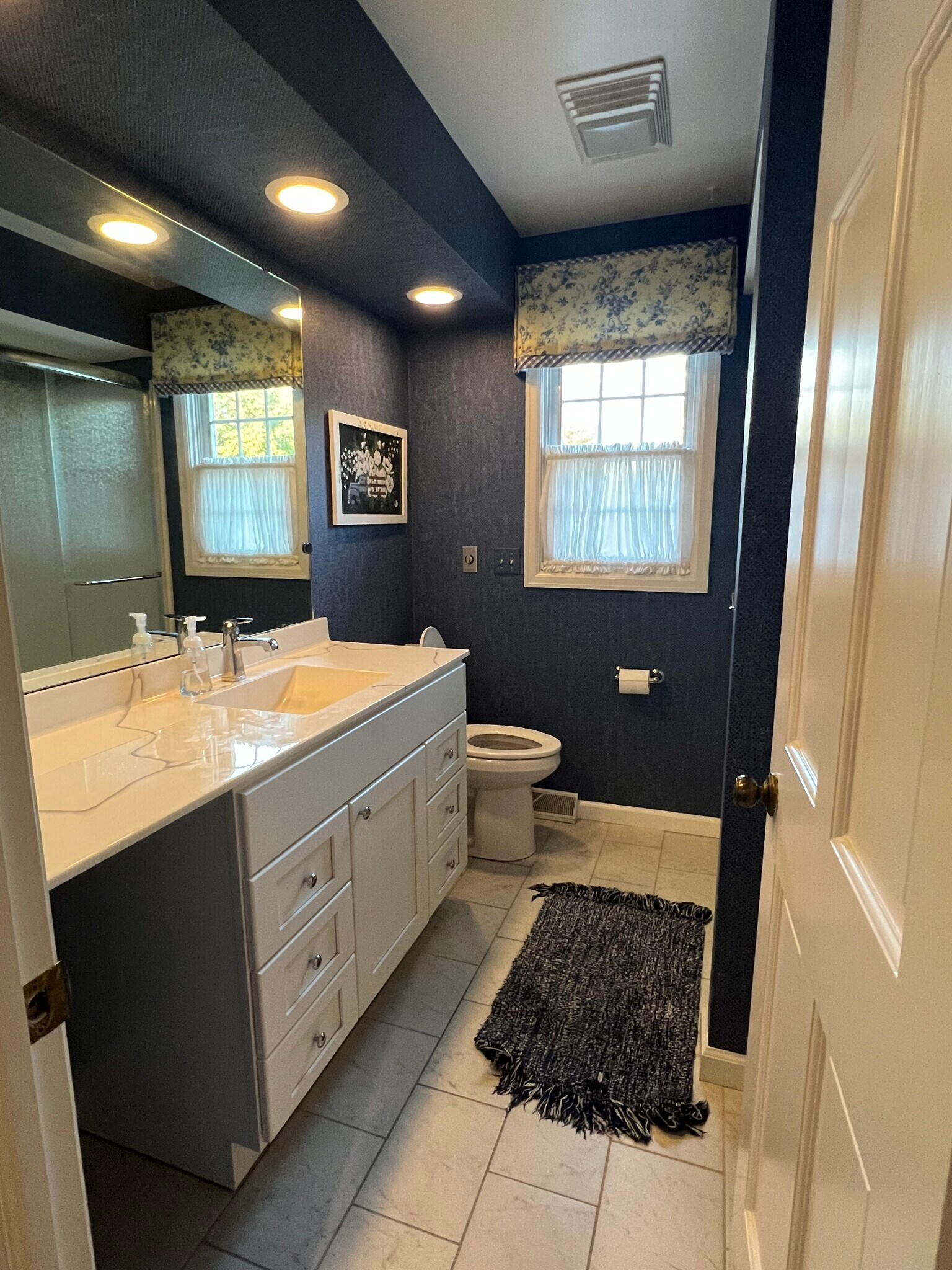 Building Photo - 1200 36th Ave