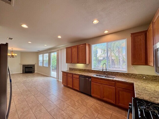 Building Photo - 4 bedroom Tierra Shores home for LEASE in ...