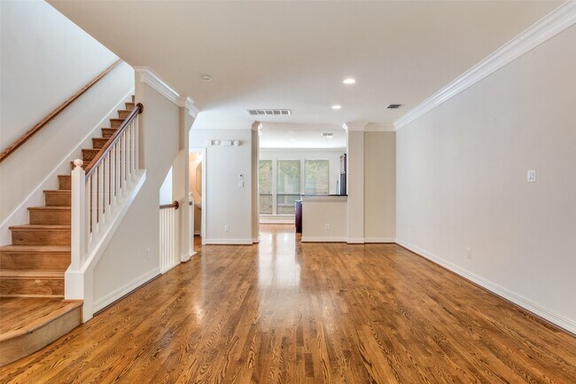 Building Photo - 3610 Gillespie St